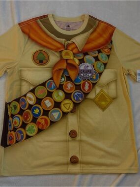 Disney Up Russell Wilderness Explorer Costume Shirt Large Yellow Badge Sash Tee